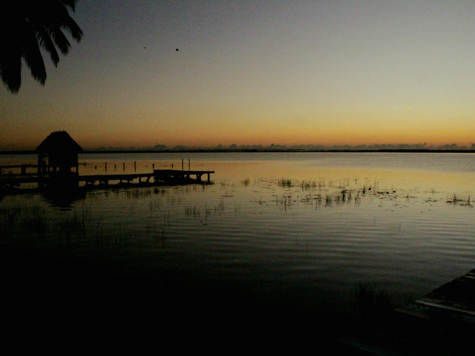 Tropic Bacalar Hotel Kültér fotó
