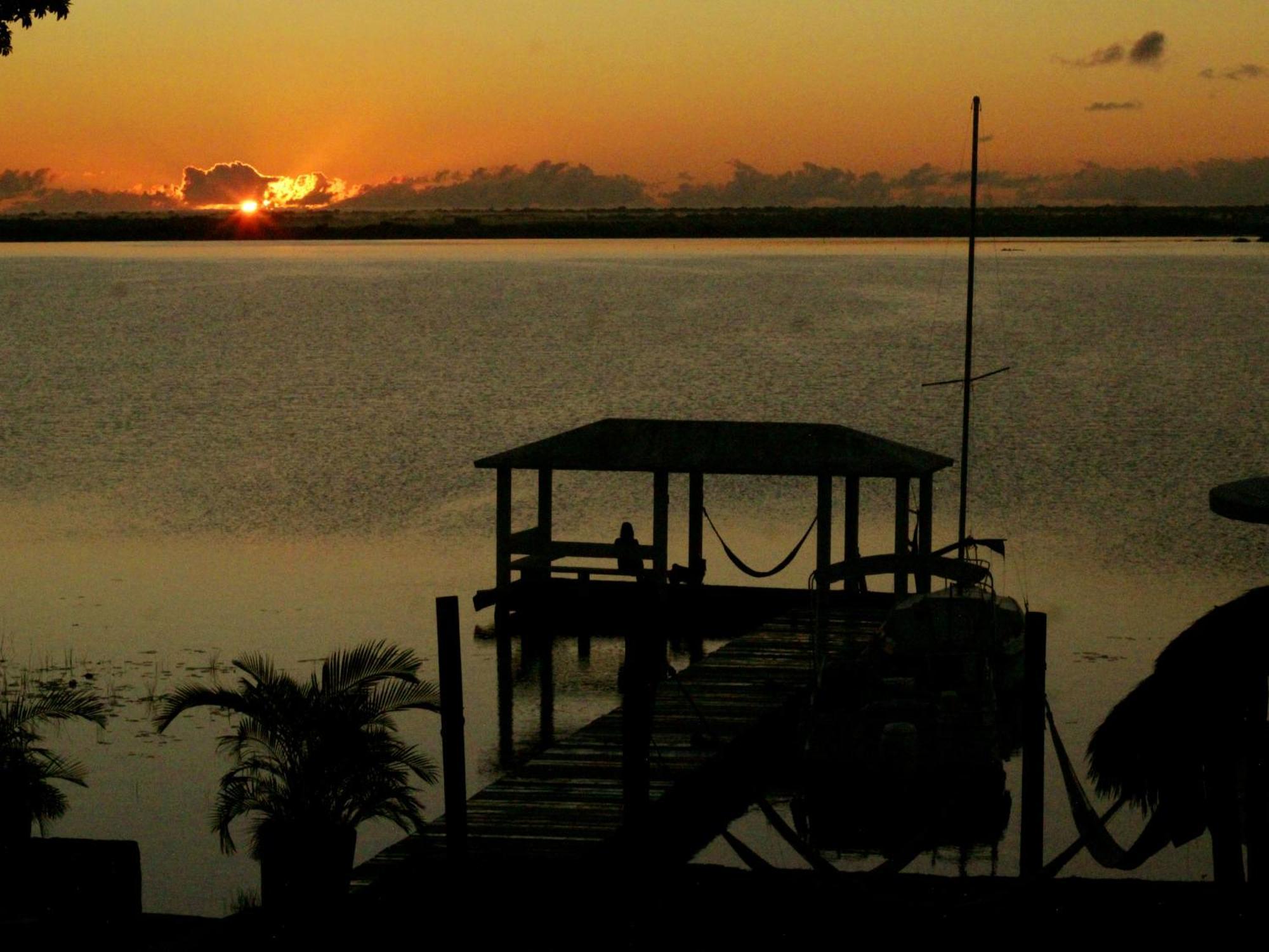 Tropic Bacalar Hotel Kültér fotó